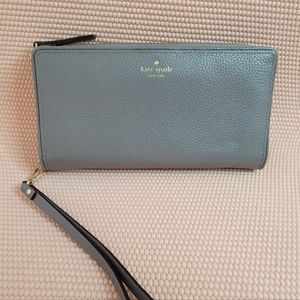 LOWSTART  Excellent Used Condition Leather Wallet Katespade